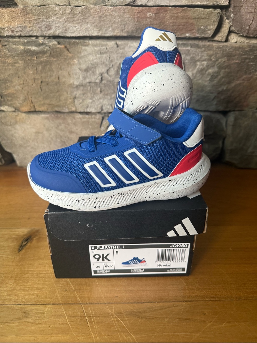 NIB/New Toddler Boy Adidas size 9k
